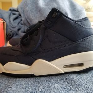 Nike Air Flight Classics size 6Y US